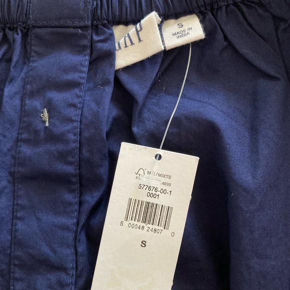 Gap Off Shoulder Top Size S Navy Blue Back Buttons Cotton NWT - Picture 2 of 6